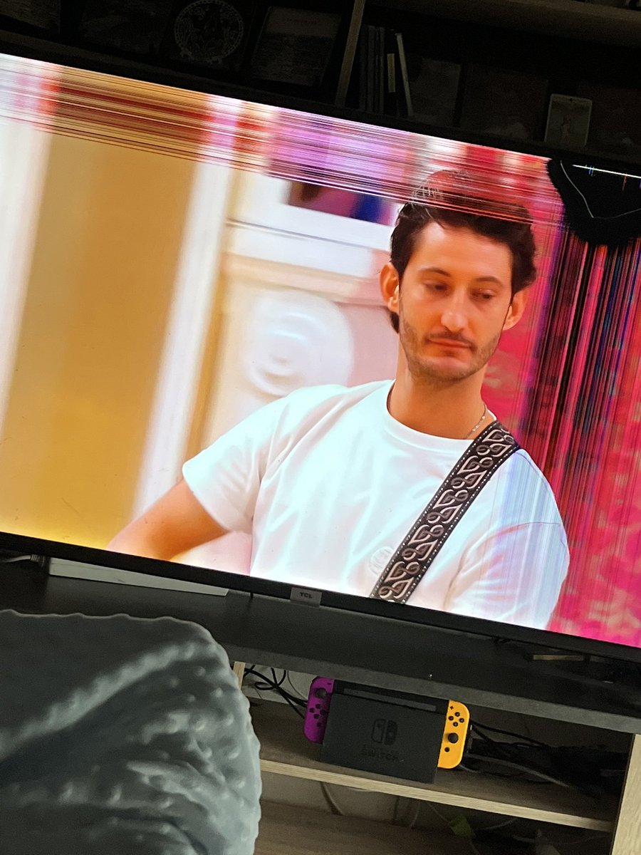 SpoukyFosk's tweet photo. Lol saison 3 la meilleure saison 😹😹😹 @AmazonNewsFR @pierreniney il y va fort https://t.co/O9rFM9kHDX