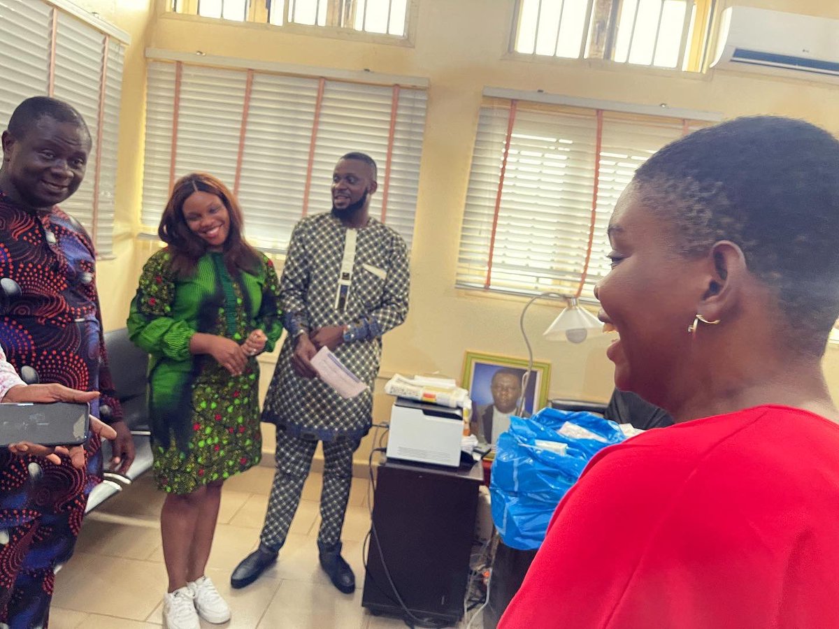 SEOFoundationn's tweet photo. ONGOING DISTRIBUTION OF DRUGS.
In the last two weeks, the @SEOFoundationn set out to donate easy-to-use drugs across Nigeria.
We believe that provision of medications increases the utilization of health services.
#freedrugs #siremekaokwuosafoundation #SEOF #health #healthcare https://t.co/w5dqFWCSIe