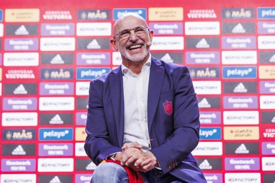 Vale_Futbol's tweet photo. "De la Fuente no ha querido explicar el adiós de Sergio Ramos" https://t.co/Ej3VVUnRwP Vía @marca https://t.co/XamZQlRU6N