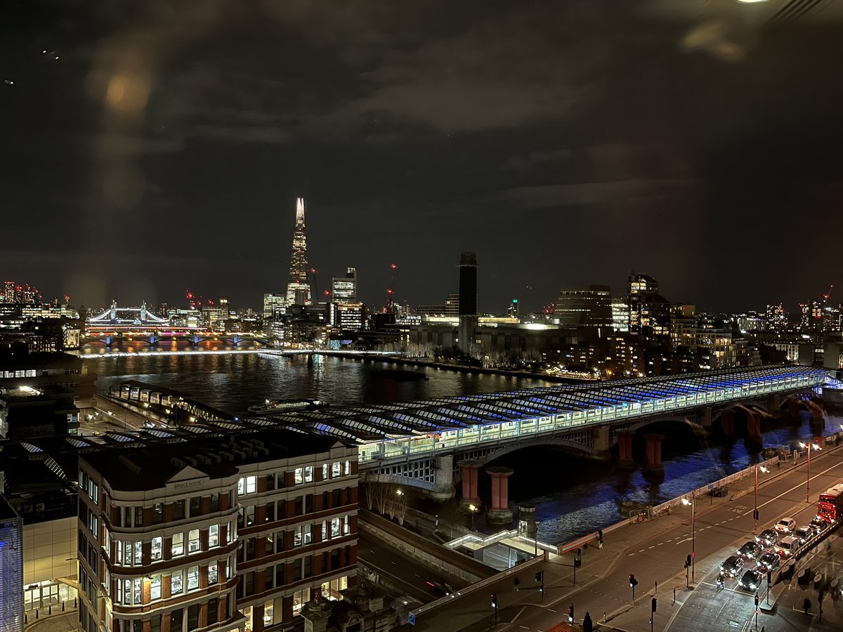 MerithaPaul's tweet photo. Excellent lecture last night by Dr Imogen Tedbury on the exhibition ‘The Van de Veldes: Greenwich, Art and the Sea’ at Unilever House. The magnificent view was a bonus.  

@imogentedbury @Unilever #anglonetherlandssociety @RMGreenwich https://t.co/MoEJ8Y5B46