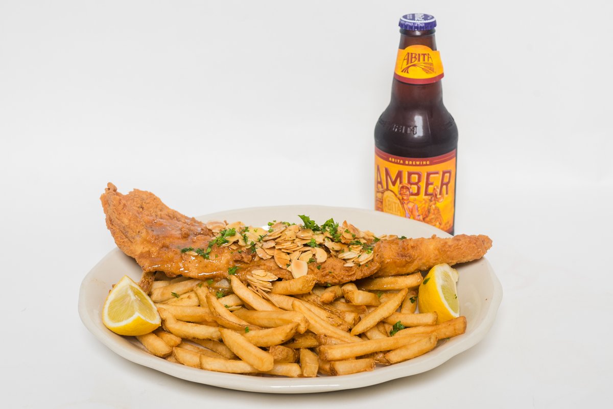 whereyatnola's tweet photo. Gulf Fish Almondine &amp; fries at Mandina's Restaurant #lent #fridayfishday  🐟 https://t.co/PjSu120ikT