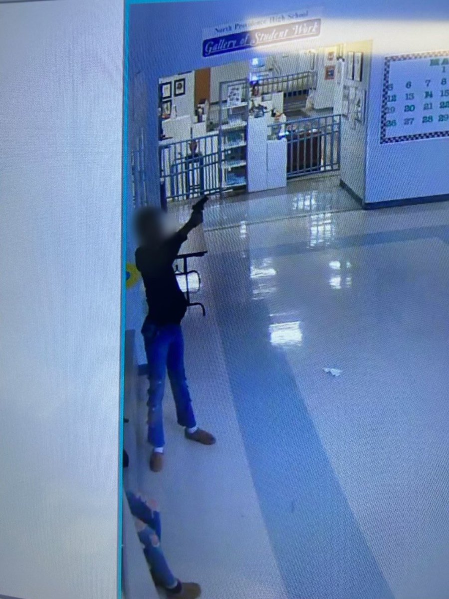 matt-paddock-wpri-on-twitter-another-photo-of-the-student-brandishing