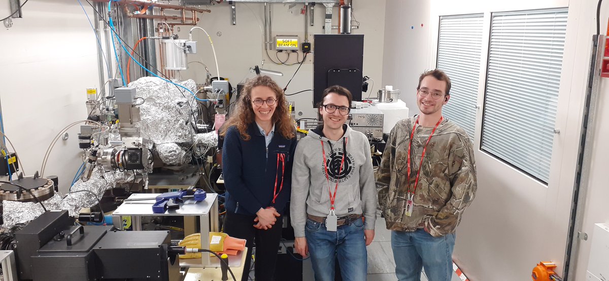 b23_diamond's tweet photo. Marta Di Girolamo, Francesco Furlan and Ethan Powell from @FuchterMatt and @jesswade groups from @imperialcollege are on B23 at @DiamondLightSou exploring the magneto-optic properties of their materials on Mueller Matrix Polarimeter.
#MMP #chilarity #Science https://t.co/BWzIULUrJq