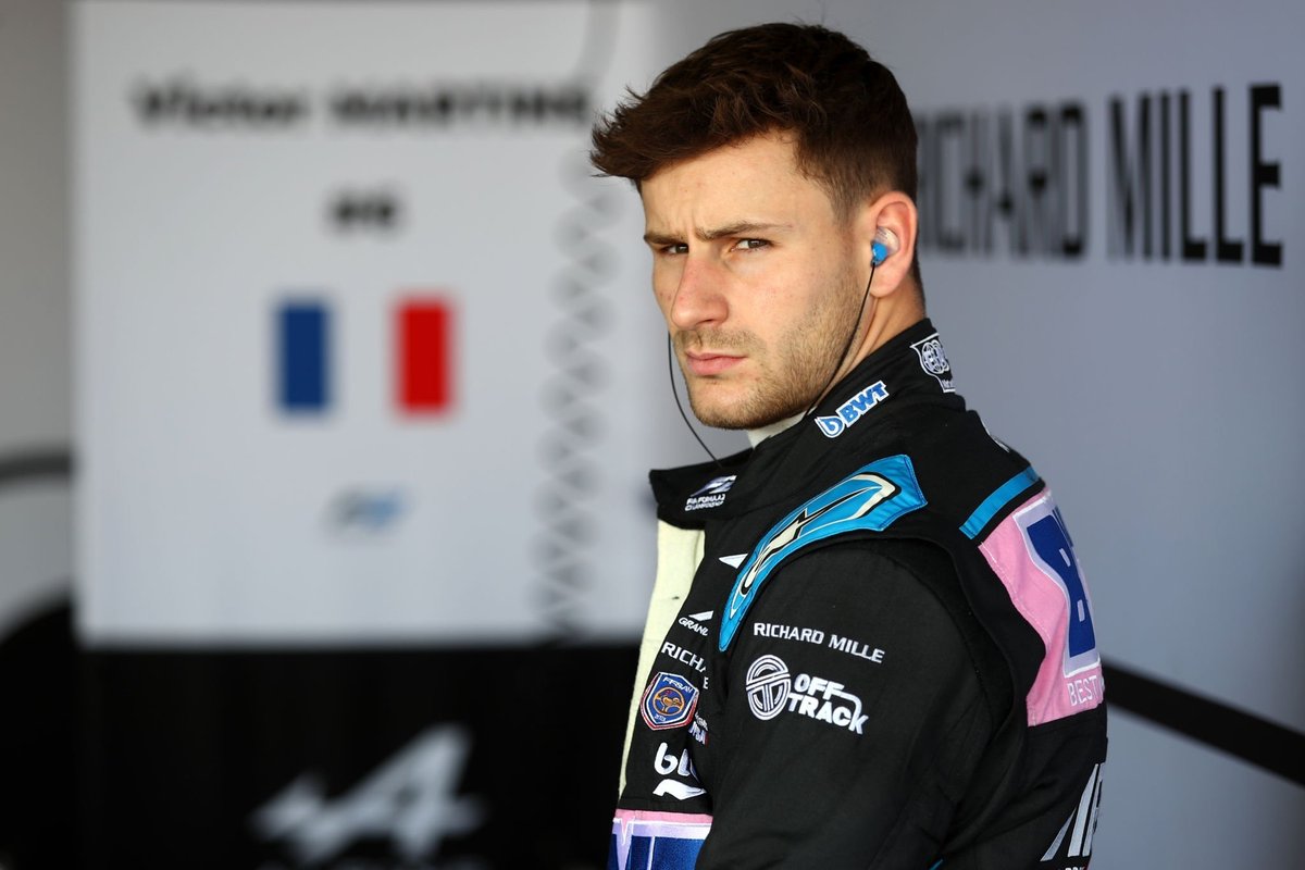 TearOffFR's tweet image. 🚨 VICTOR MARTINS EN POLE POSITION À JEDDAH !! POLE POSITION DE ART GP !! ⏱️

Le Français s'élancera depuis la première place devant Oliver Bearman et Théo Pourchaire !

Clément Novalak P11, Isack Hadjar P19.

VIVE LA FRANCE !! 🇫🇷

#F2 #SaudiArabianGP 🇸🇦