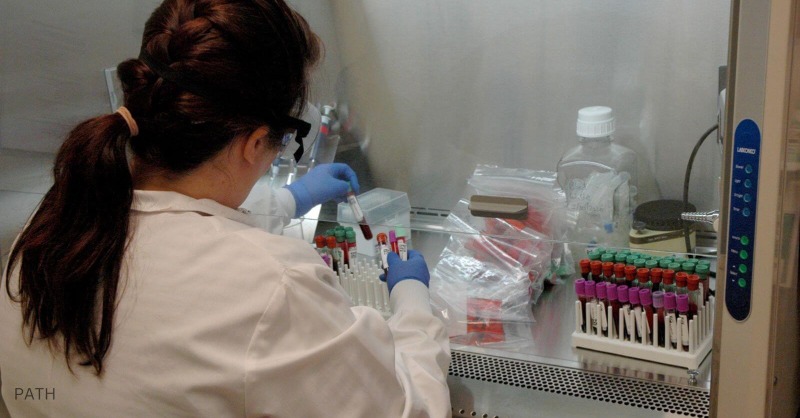 GHTCoalition's tweet photo. What's new in #GlobalHealth R&D?
🔬#Dengue treatment trials
🦟Insecticide-treated #bednets
💉Mobile mRNA #vaccine labs
