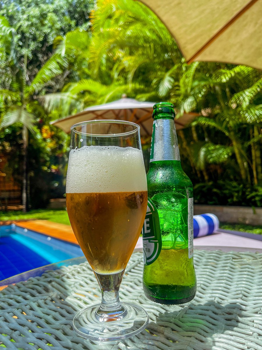hotelnumber5ug's tweet photo. Life could be a poolside dream this weekend. #hotelnumber5 #poolsidechilling https://t.co/StlsXrHly5
