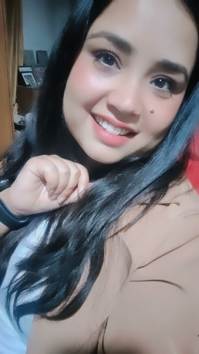 गालामा कोठी हुनेहरु सिधै राष्ट्रपति हुन्छन रे नि त । मेरो नि पालो आउछ कि के हो तीन २० पछि । 🤣🤣 नाई नाई एउटो कुरो क्या 😂