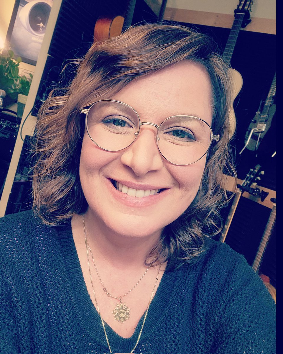 ChristineRoberg's tweet photo. "Act on your ideas and gain mind tranquility."  - I've been reading this book called The Magic of Thinking Big by David J. Schwartz. I totally recommend it! 👌 https://t.co/3STJlfXn9q