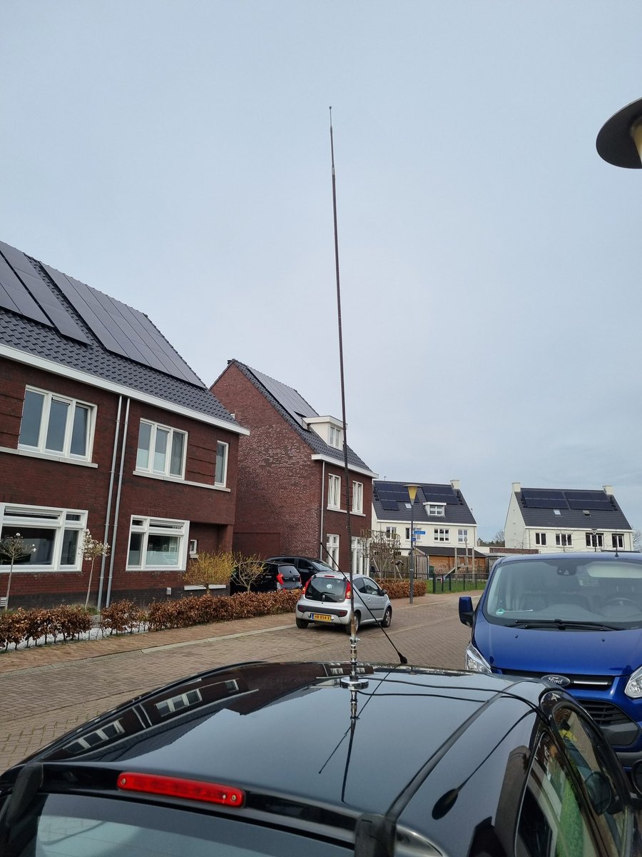 PE1RDP's tweet photo. Found my old CB mobile antenna in the barn, bought in 1982. Works good at 10m also.
Running qrp 2w and rbn shows even 2 spots US.
#hamr #hamradio #amateurradio #AmateurRadio #antenna #CW #CB #HF #RBN #USA #BarnFound #mobile #car #YL #SWR #10m #QRP #Eighties https://t.co/W5SukytItT
