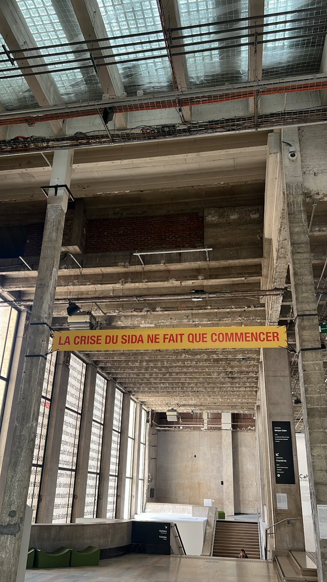 JeanLucRomero's tweet photo. Exceptionnelle et émouvante exposition  EXPOSÉ·ES de François Piron sur le lien entre art et activisme sur le #VIH #sida inspirée par « Ce que le sida m’a fait » de @lebeauvice au @PalaisdeTokyo !

A voir absolument car oui la crise du sida ne fait que commencer ! https://t.co/jD6IzkBLfo