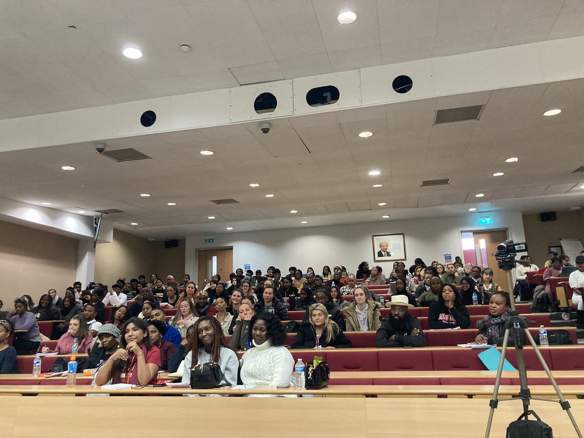 KatieClaw's tweet photo. Communication week Panel discussion with year 1 Adult, Mental health and Children Young People’s student Nurses. These are amazing enthusiastic students. @sinead_mehigan @CarmelClancy1 @MiddlesexUni https://t.co/af6YX4tFY8