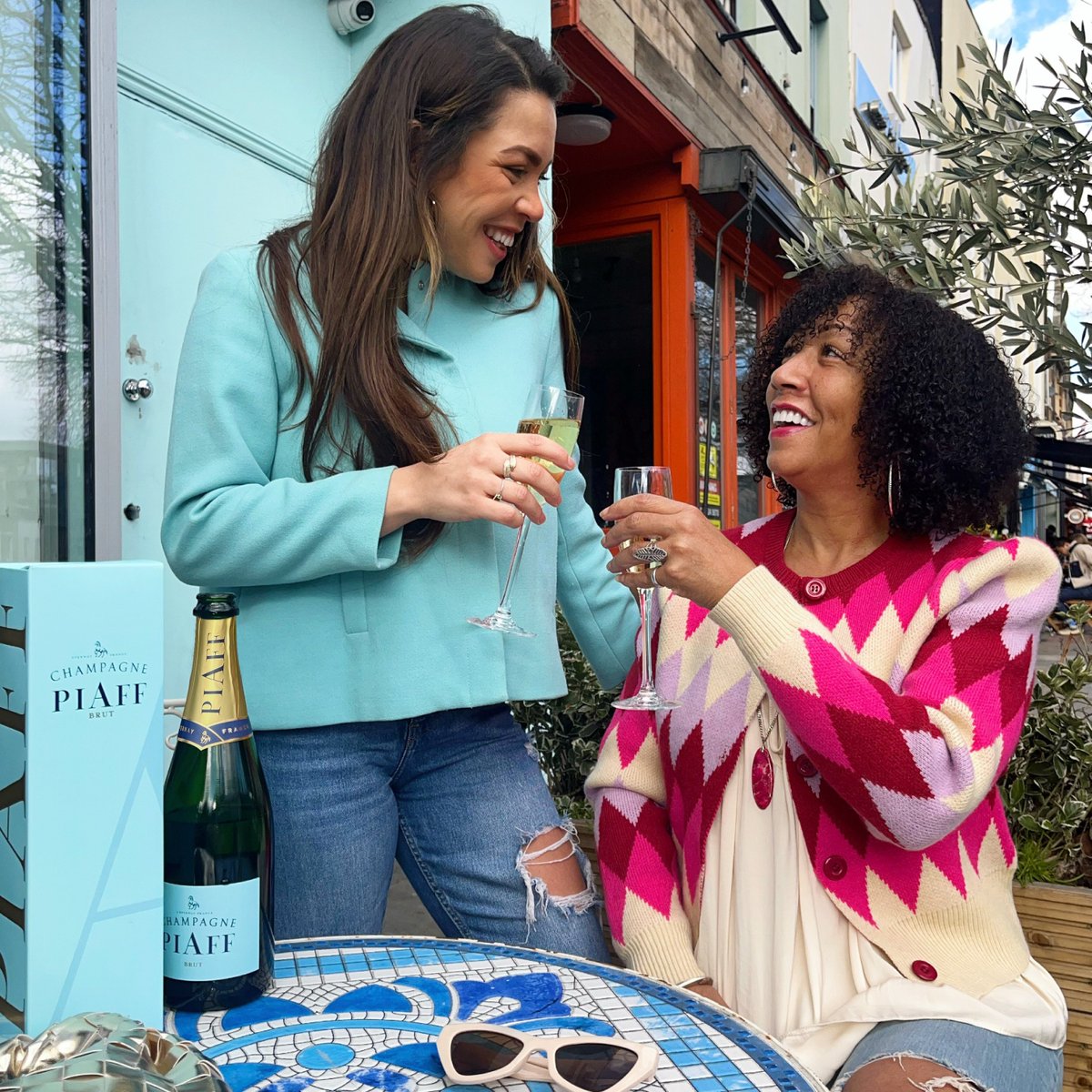 I know mum said not to buy her anything, but champagne doesn't count. Give the gift of PIAFF this Sunday🍾💐

📸: @ bellaandbunny_ 
#MothersDay #AnyExcuseForPIAFF #ChampagnePIAFF