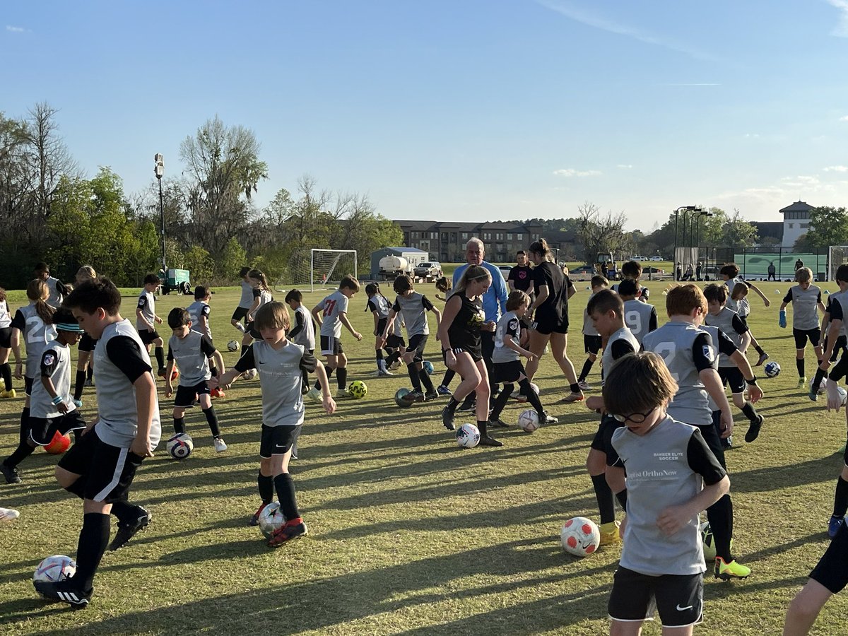 Coach_JRS4's tweet photo. Great afternoon Soccer Clinic yesterday with @RalphLundy here in Montgomery hosted by Barber Elite Soccer!!!
#InsideInside https://t.co/wtmdPqGZ1m