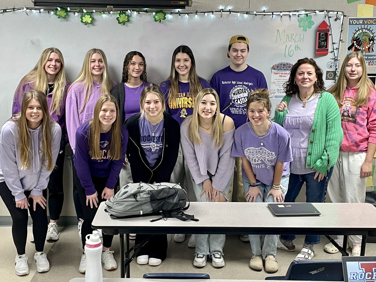 Showing our L💜VE for Landon and Mrs. Leach!! <a href="/RochesterHS_3A/">Rochester HS</a> <a href="/RocketsCUSD3a/">Rochester Rockets</a> #civics