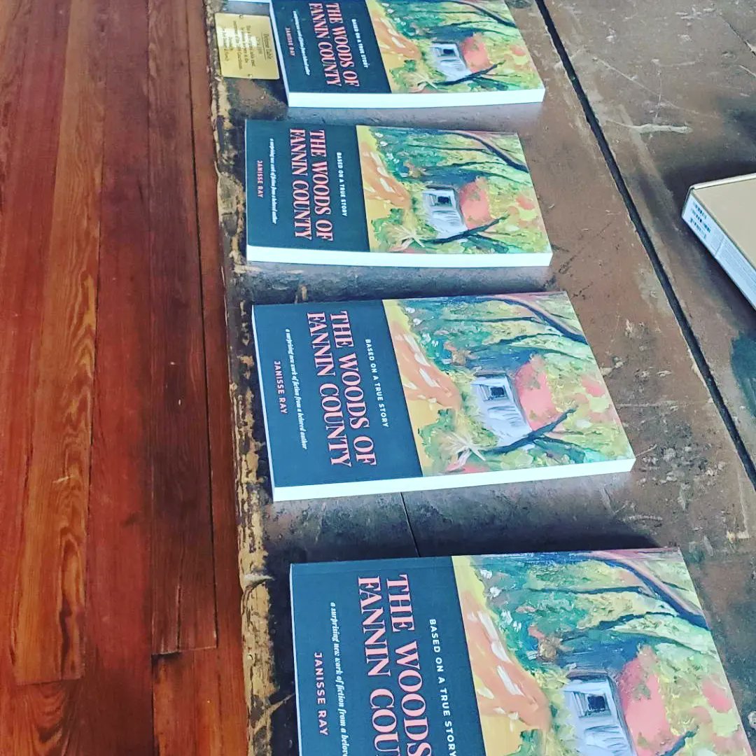 bookboundbooks's tweet photo. Thank you from the bottom of our hearts, @TracklessWild and Mr. Richard Woods for making last night's One Book, One Community event a success! #woodsoffannincounty #janisseray #books #onebookonecommunity https://t.co/UmDnC59HUS