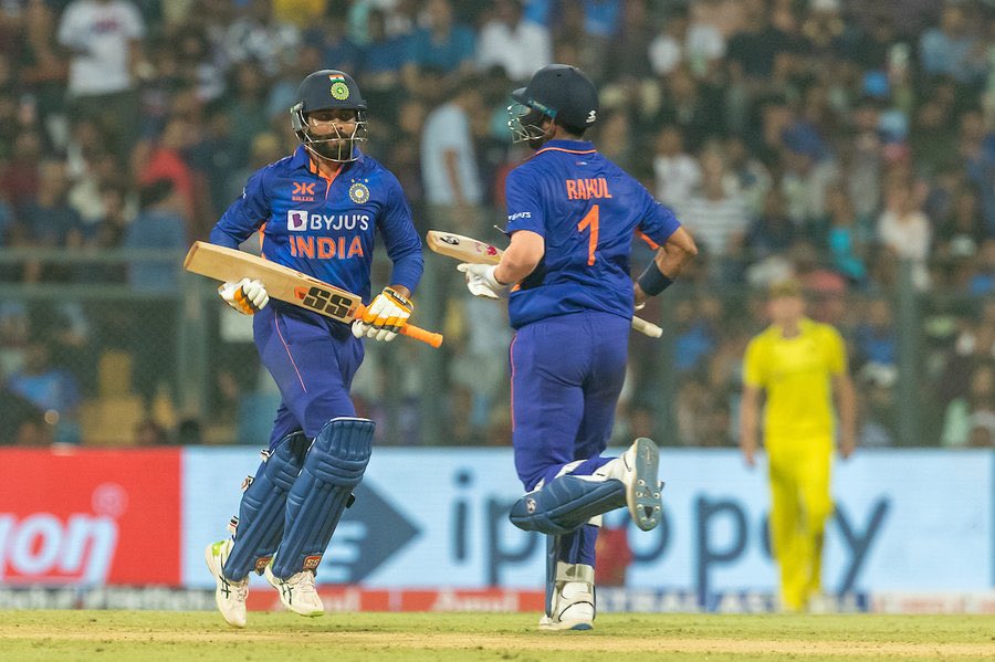 VVSLaxman281's tweet photo. A very impressive win from Team India. The bowlers were brilliant to get Australia all out for 188 after they were 129/2 before the 20 overs# and in the run chase KL Rahul’s composure under pressure was the key and that partnership with Jadeja was spectacular. #IndvsAus https://t.co/8K4pKKrnZy