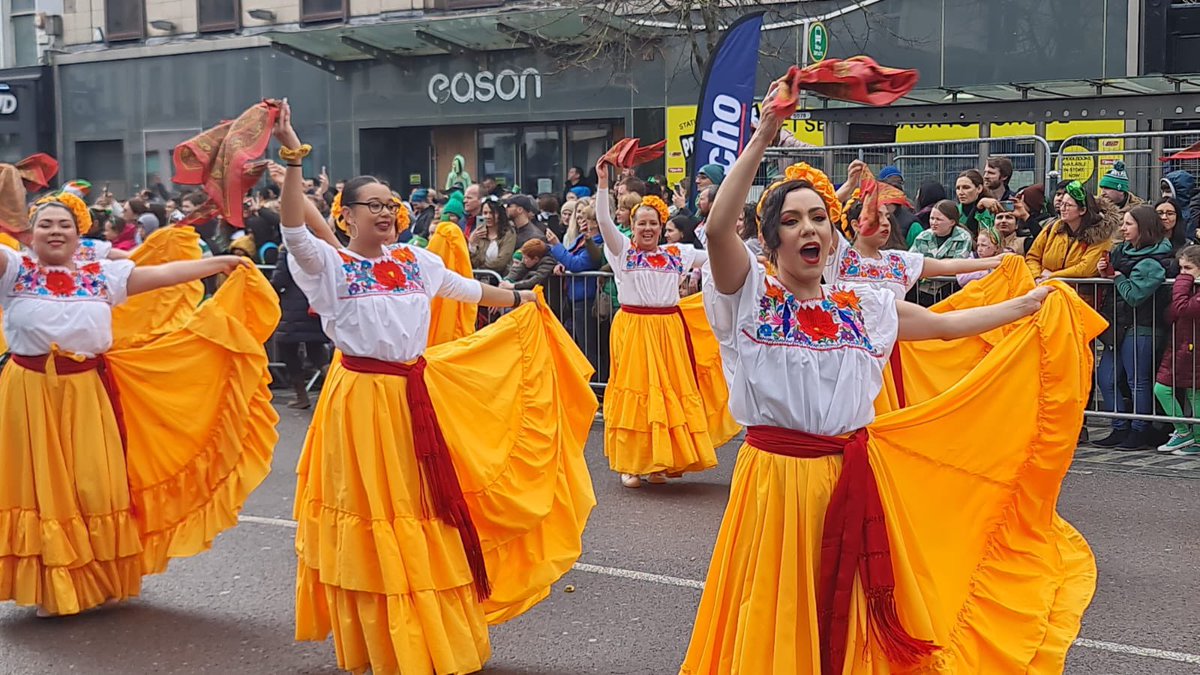 CBA_cork's tweet photo. Great colour, ceol agus craic at #cork’s #StPatrickDay 2023 parade. What a spectacle!! #purecork #cityofwelcomes #wearecork https://t.co/4XoER6vL3k
