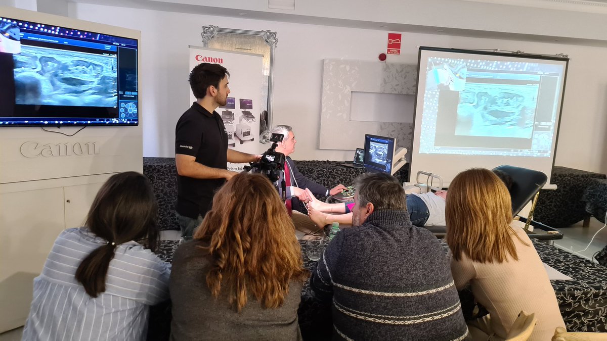 clinicamariade1's tweet photo. CURSO DE ECOGRAFÍA APLICADA A LA PODOLOGÍA
El colegio de CPCLM está celebrando hoy la segunda edición del curso de ecografía, con el Dr. Fernando Jiménez, Alfonso Martínez Franco y la Dra. María del Mar Ruiz.
Patrocinio de Canon, Podiatech y Fidia.
#mariadelmarruiz #copclm https://t.co/O6QhpvTY4M