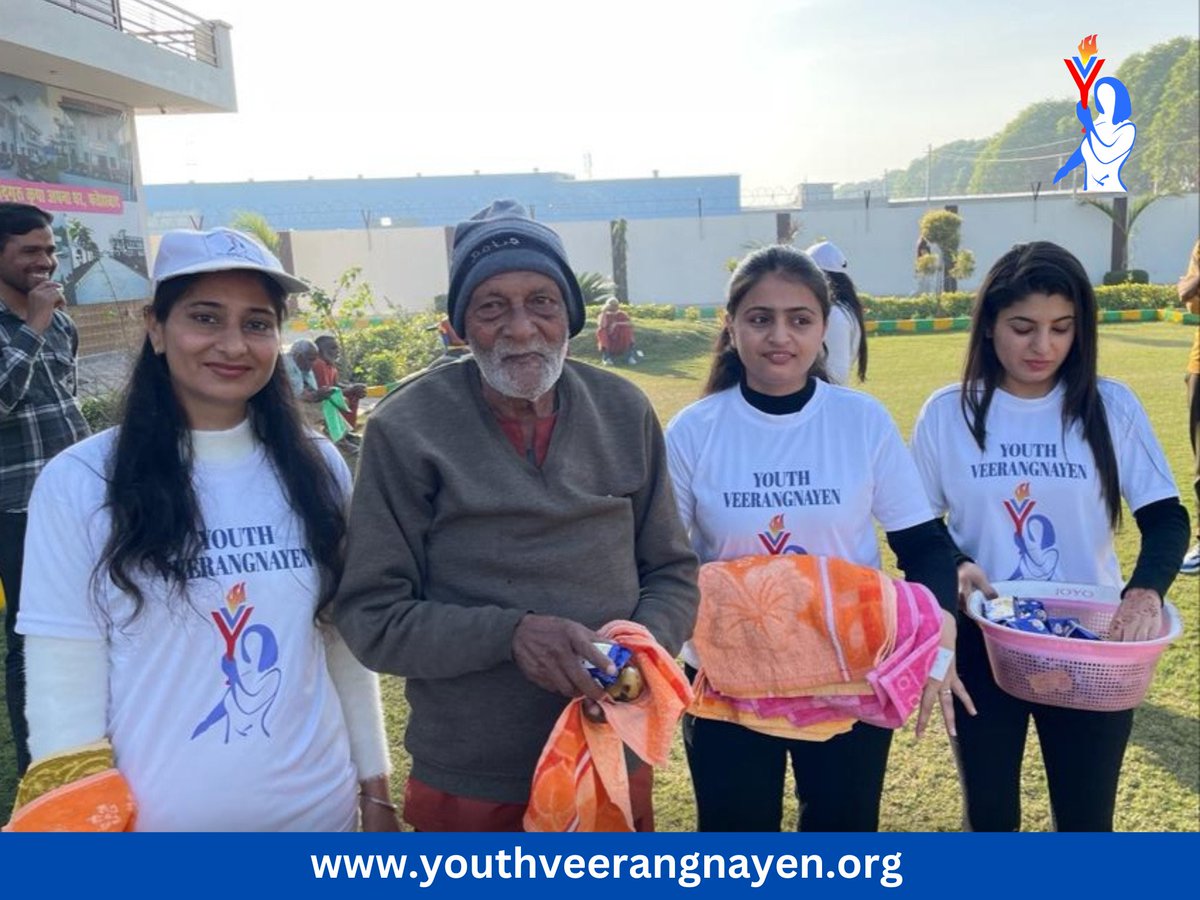 Relationships also look good.
Where there is respect for each other, love and help!
And where it doesn't,
There are no relationships.
#YouthVeerangnayen gave their necessities to the elderly at the old age home in Fatehabad (Haryana).
#SharingHappiness
#SharingIsCaring