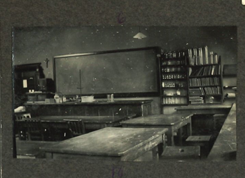 OratoryArchives's tweet photo. We hope you enjoyed your time in the labs for Science week: here's what you'd have seen when you came for a lesson a hundred years ago at the school's site at Edgbaston, or sixty years ago in more familiar surroundings. https://t.co/80o9aZfXI2