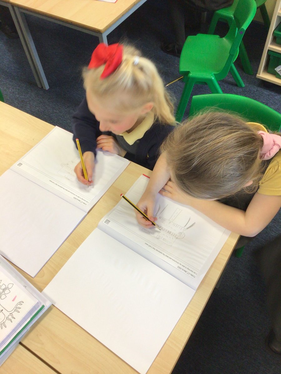ferndownfirst's tweet photo. DT in Year 1 - Year One have been exploring stable structures in their DT this term. They have been thinking about what materials they can use to make sure their structure is stable and fit for purpose.  They have drawn their design  ... - Read More @ - https://t.co/no9gBtfKSL https://t.co/E1ZnHKoS2z