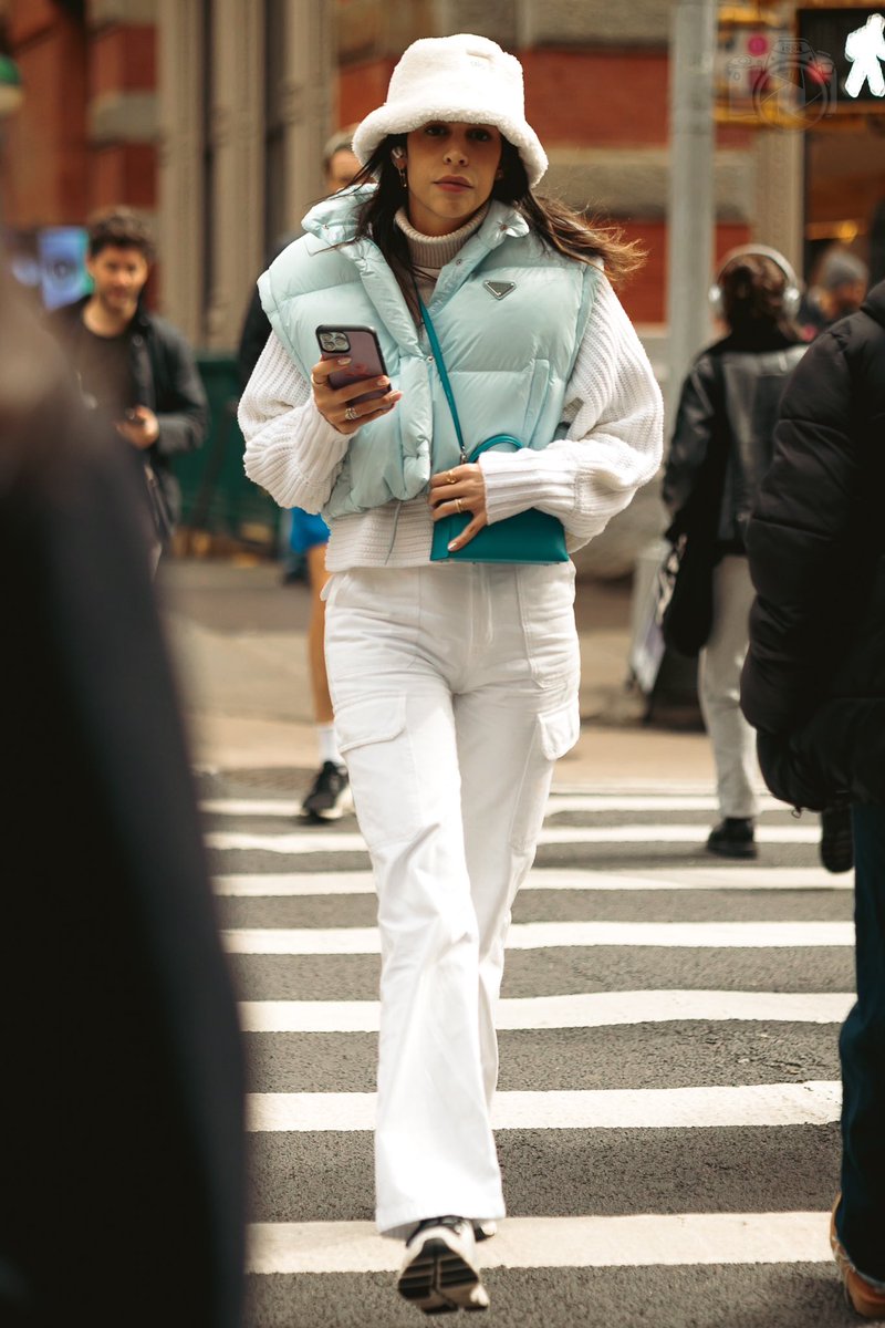 IssaKhari's tweet photo. 🥷🏾📸https://t.co/1pgnNFhPwu
#streetstyle #nyc #issakhari https://t.co/eq4Gy2GRC0