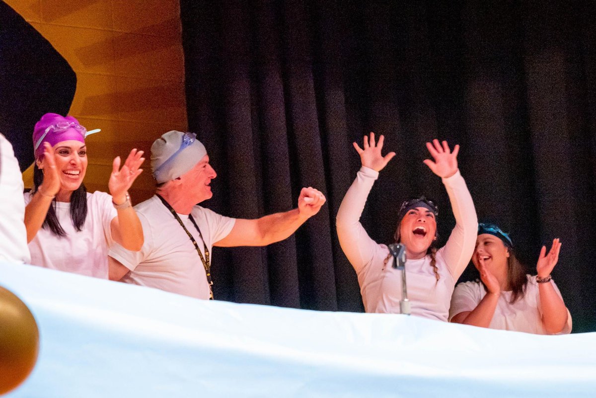 ReneeG117's tweet photo. Bravo to everyone in the Variety Show last night!! It was so amazing!!! Also thanks to Mrs. Scalise, Mrs. Rojas, and Mr. Fleming for coordinating the whole thing!
Here are some pics from the fabulous teacher dance!! It was phenomenal!! @HowellTwpAldrch https://t.co/FiaV6xJUhT