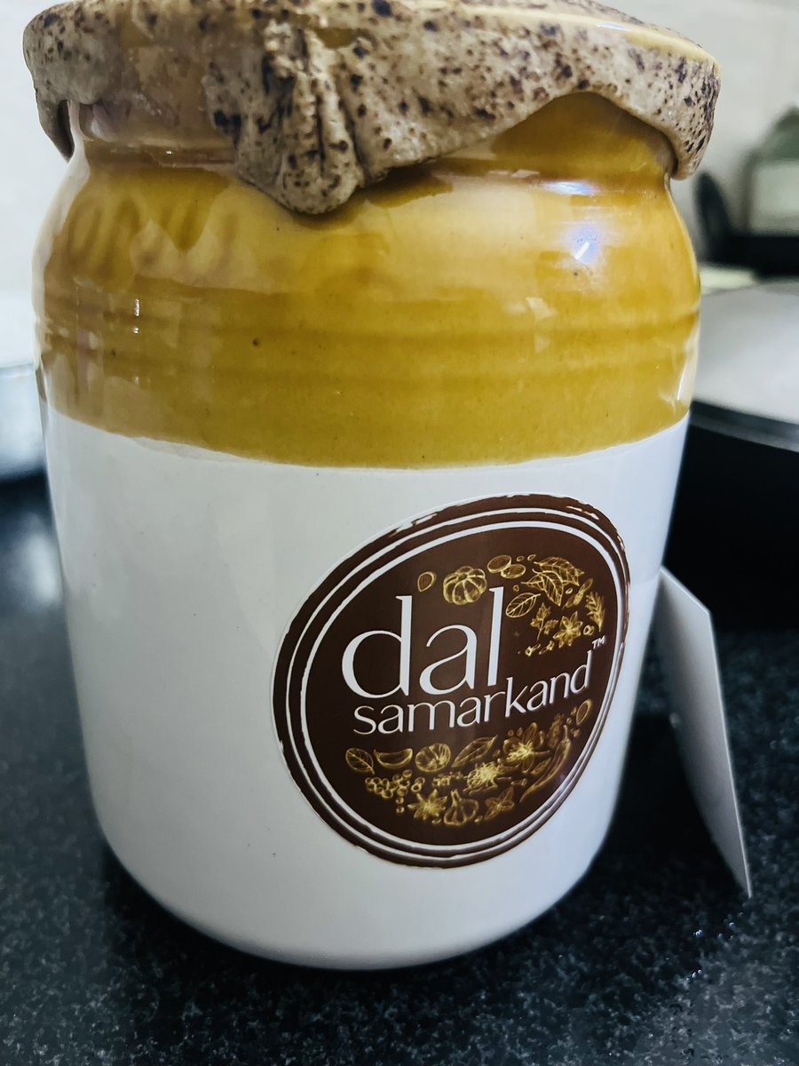 TheRadFactor's tweet photo. NCR Food Alert ❤️

If you have a dal loving heart, you must try Dal Samarkand. It’s as good as Dal Bukhara. The classic Punjabi Maa Ki Dal melts in the mouth and leaves you with a burst of flavours. 

#MustTry https://t.co/wt45JMyrvt