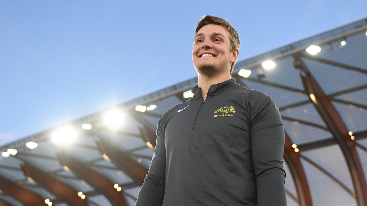 NDSUTrackField's tweet photo. All-American Benji Phillips won the javelin at the USF Bulls Invitational with a season-opening throw of 235-7 (71.82m). https://t.co/R76eRZauXJ