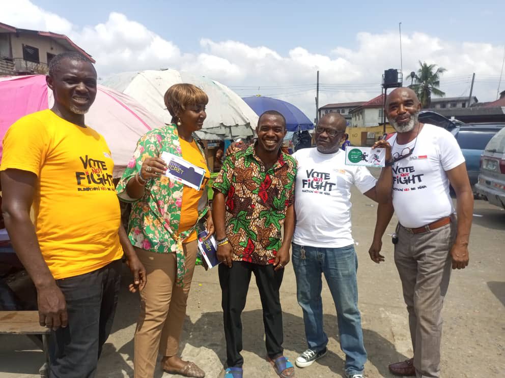 faceinitiative's tweet photo. Rivers State Vote Not Fight: Election no be War Team took their sensitization on peaceful elections to Mile1/Abali park. The encourage citizens to turn out in their number to cast their votes on Saturday 18 March. #votenotfight #electionnobewar #yourvotecount https://t.co/hLp56FSlG6