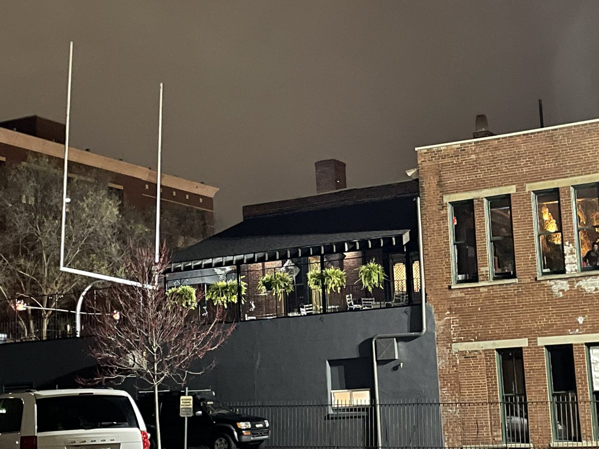 AntonioStrange's tweet image. This bar last night had a goal post in the back patio. Ngl i wanted to kick a field goal #football #fieldgoal #nfl