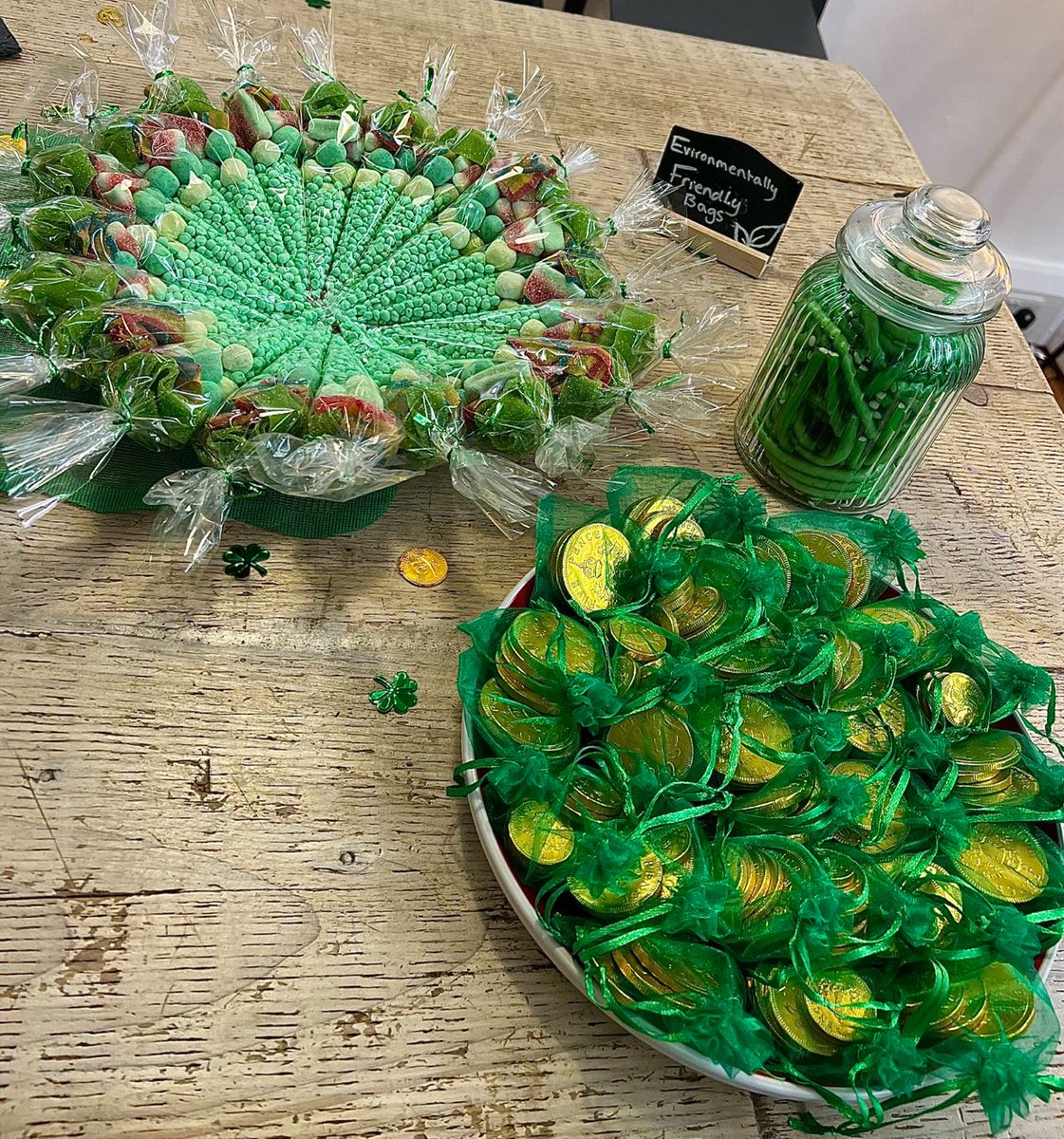 headspacegroup's tweet image. ☘️ We are ready to shamrock and roll! ☘️ 

🍺  Happy St Patrick&apos;s Day 🍺  

To celebrate, we treated our clients to a St. Paddy&apos;s Day themed party 🍻 

#events #clientevents