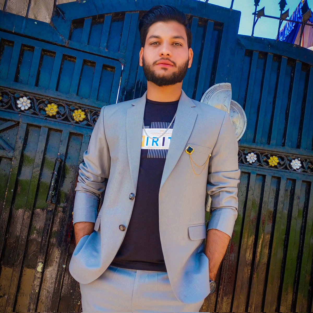 UmairAli339's tweet photo. #NewProfilePic https://t.co/LBbA31tUvl
