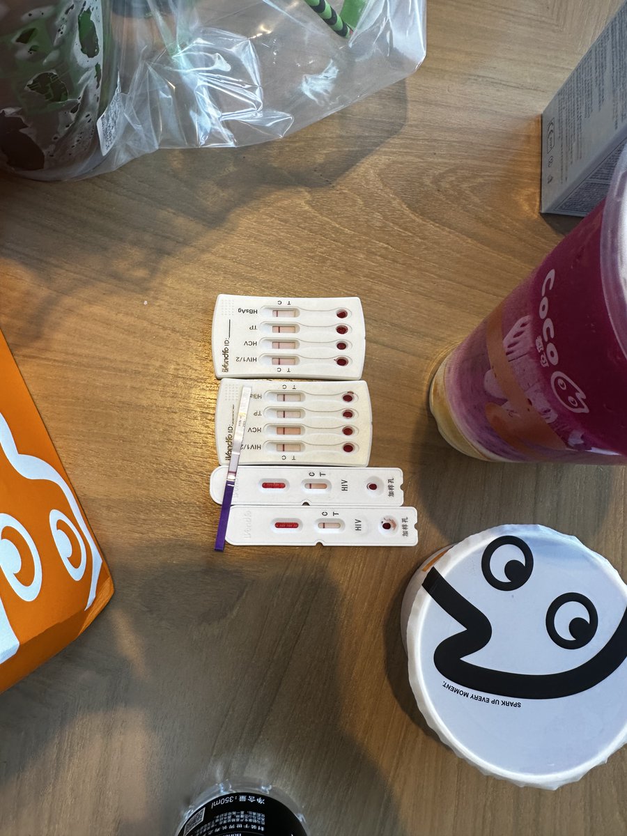 每次活动的第一个项目就这个，很多人不注重这项关键流程，总抱有一定的侥幸心理，认为这是对彼此的一种不信任所以得过且过，但这是极其危险的行为，安全健康的性行为才是长远的根本🍌 https://t.co/YvdqMd4eMW
