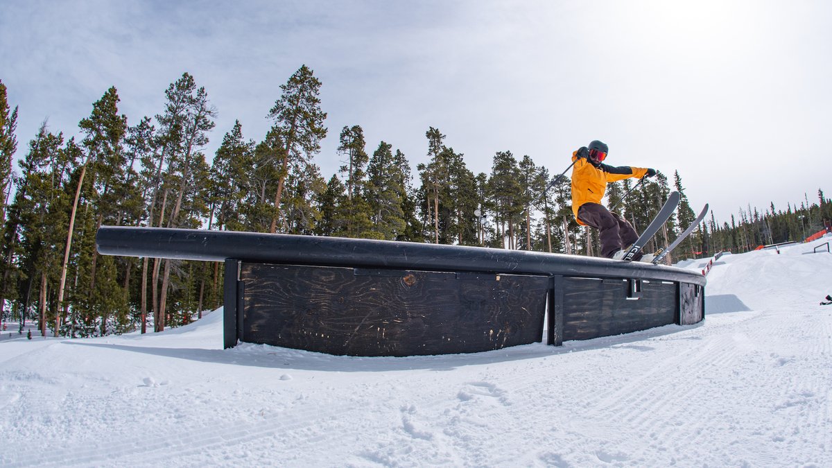 KeystoneMtn's tweet photo. Cheers to new tricks with friends 🏂🤘 When you're lapping the A51 park chair all day, snag a @rockstarenergy to keep the energy going! #keystonepartner
Rider: Caroline Klusza
Skier: David Mackens https://t.co/SqWKcEdVE4