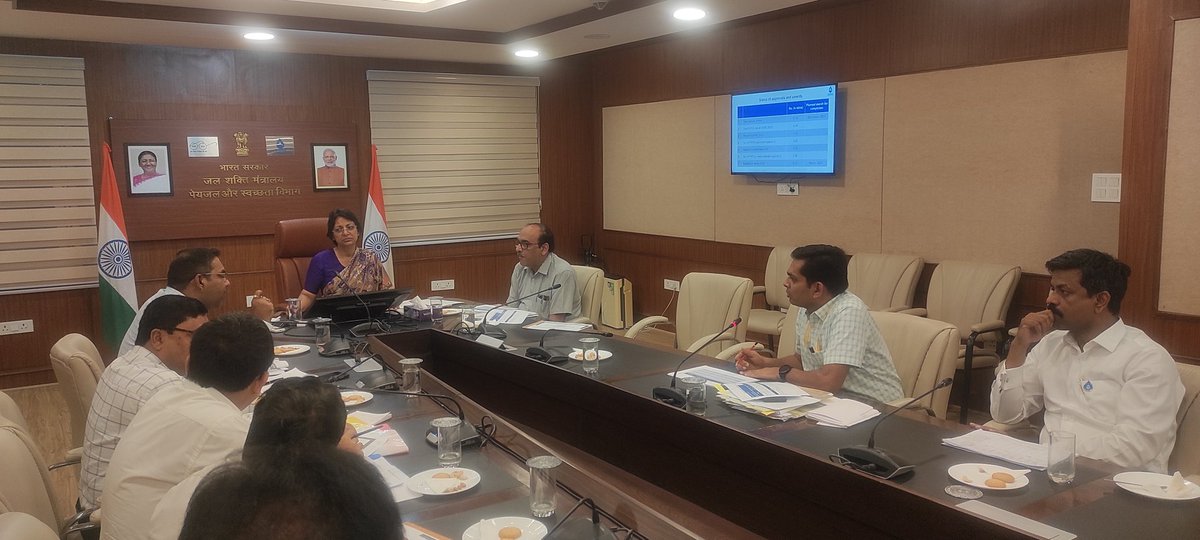 jaljeevan_'s tweet photo. #Tripura presented #JJM Annual Action Plan 2023-24 in a meeting chaired by Secretary, DDWS @mahajan_vini, today.

The meeting was attended by Sh. Abhishek Singh, Secy., PWD, Government of Tripura, Sh. Arun Roy, Addl. Secy., RDD &amp; PD, CE, Director-WSSO and his team.

@gssjodhpur https://t.co/GAsuTSsojM