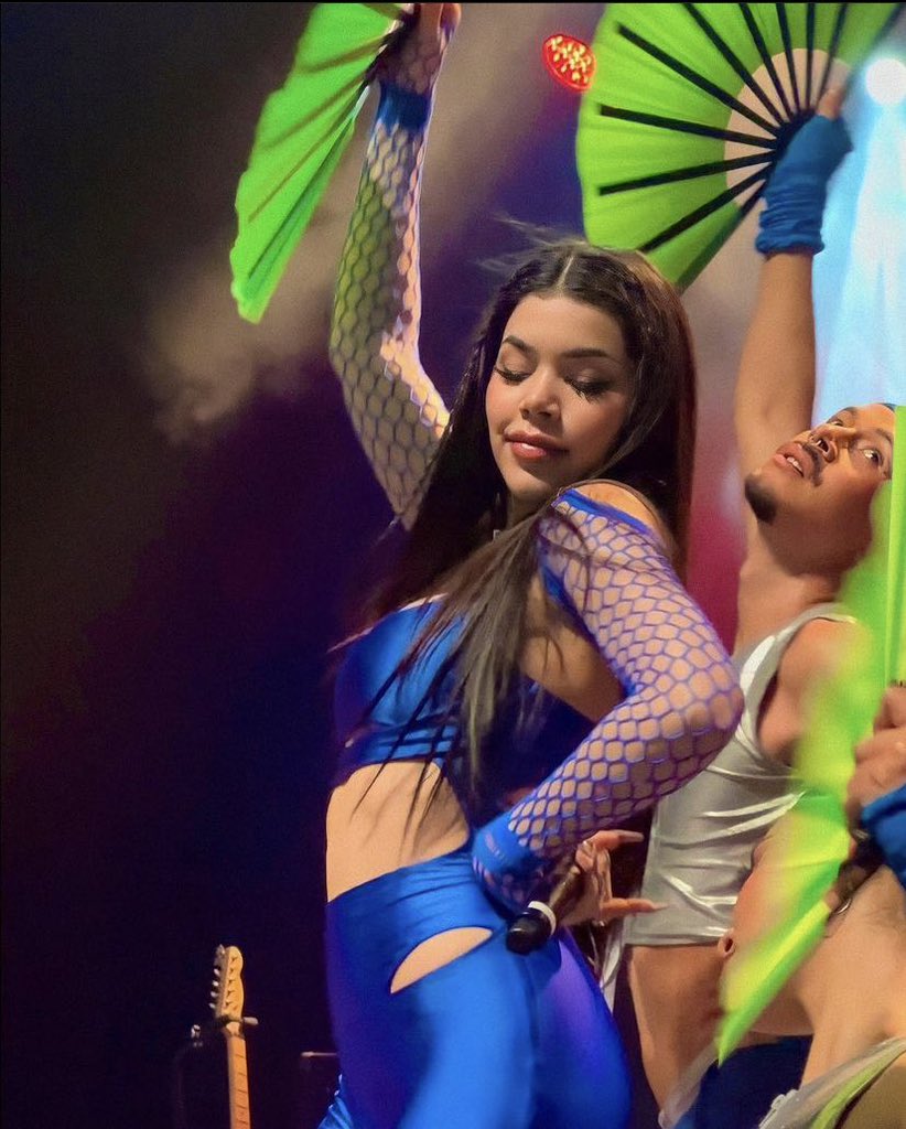 skapolinexss's tweet photo. Spotify Update — Oyentes Mensuales:

Kenia OS — 8,725,317 (+165,644) *new biggest peak in her career* https://t.co/N0PnQ0WKbd
