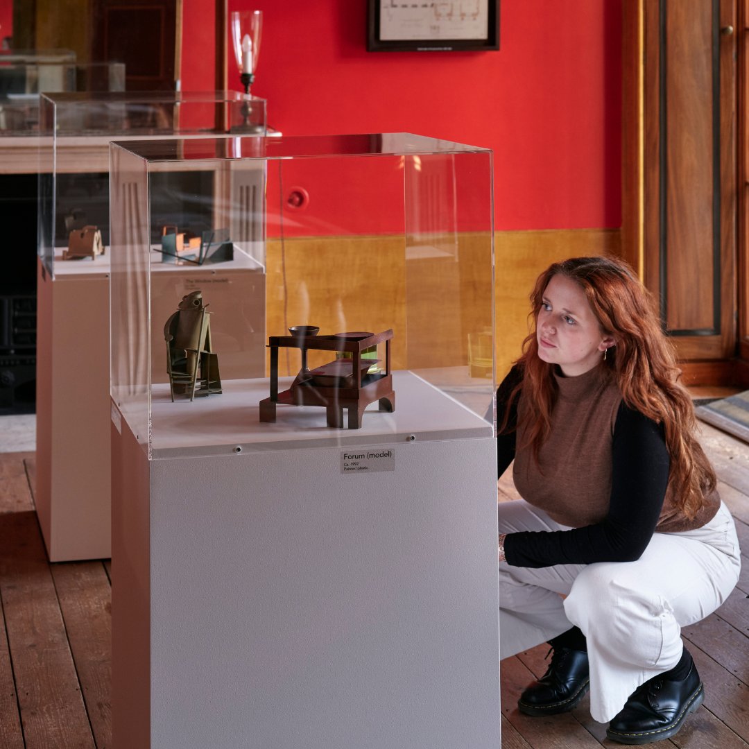 Pitzhanger's tweet photo. Explore the interplay between history and art at #Pitzhanger's Small Drawing Room. See #AnthonyCaro's small-scale models alongside #Soane's prized possessions, including copies of #Hogarth's 'A Rake's Progress'. Don't miss our new exhibition: https://t.co/3uPBR6nZEE https://t.co/b6YBxkkZIc