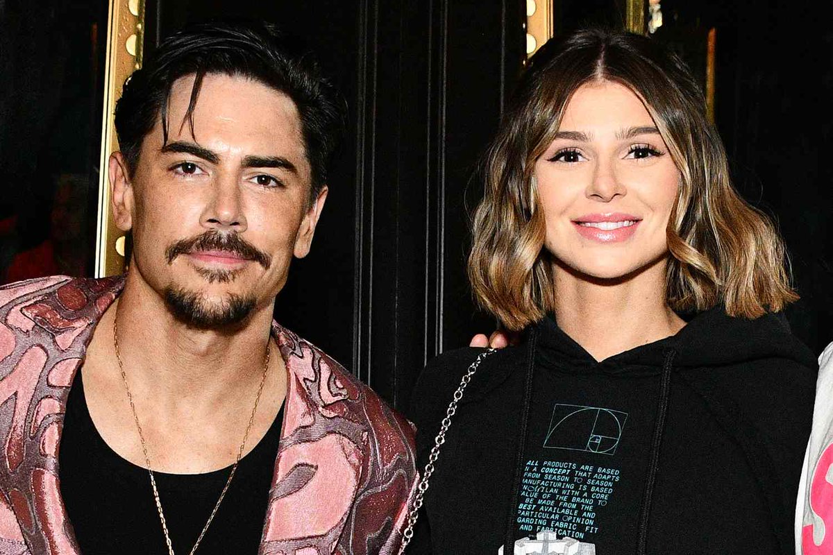 upandadamlive's tweet image. 🍸 I know we are all so sick of this Scandoval but I have very important question... How long do you think Schwartz knew about the affair?

👍 LIKE if you think it was for 1 month + 🔁 RETWEET if you think it was since BravoCon + 💭 COMMENT if you think he knew the WHOLE time!