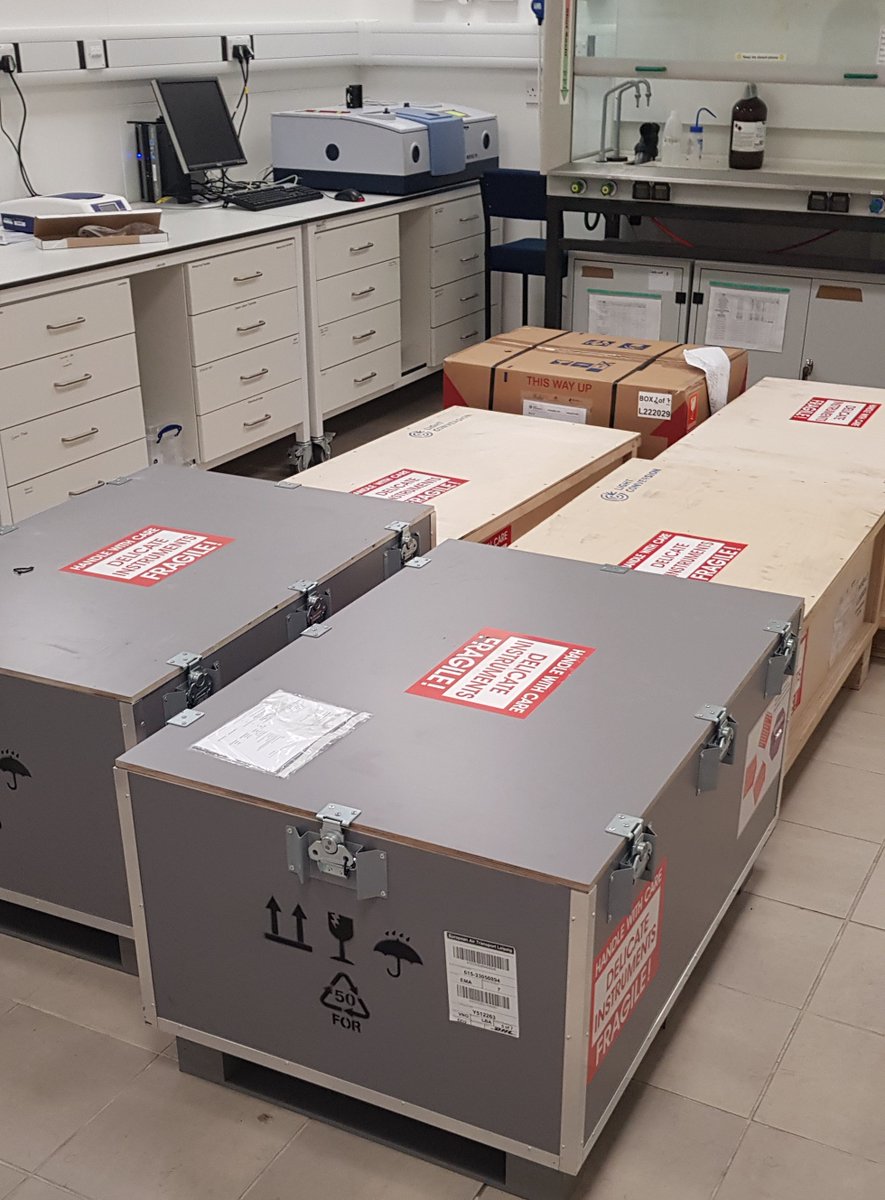 photonicsolns's tweet image. 🚨 #PhotonicSolutions in the wild

How many units are in these photos?

Prof Neil Hunt from @ChemistryatYork invited us to supply, install and support a complete @light_con   femtosecond laser and OPA system as the front end for their brand-new User Facility.