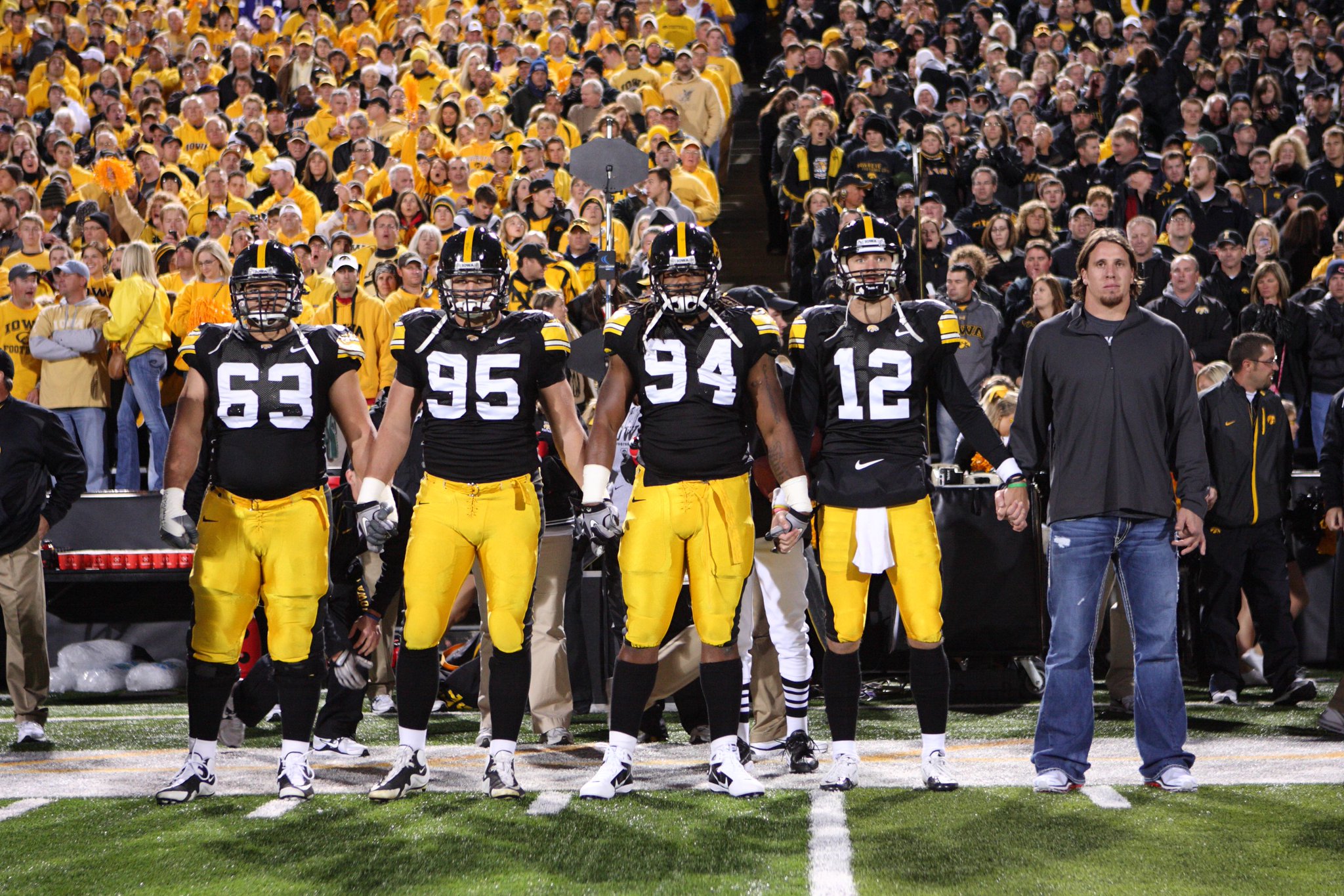 Happy Birthday to Karl Klug! ( Enjoy your day. Go Hawks! | 