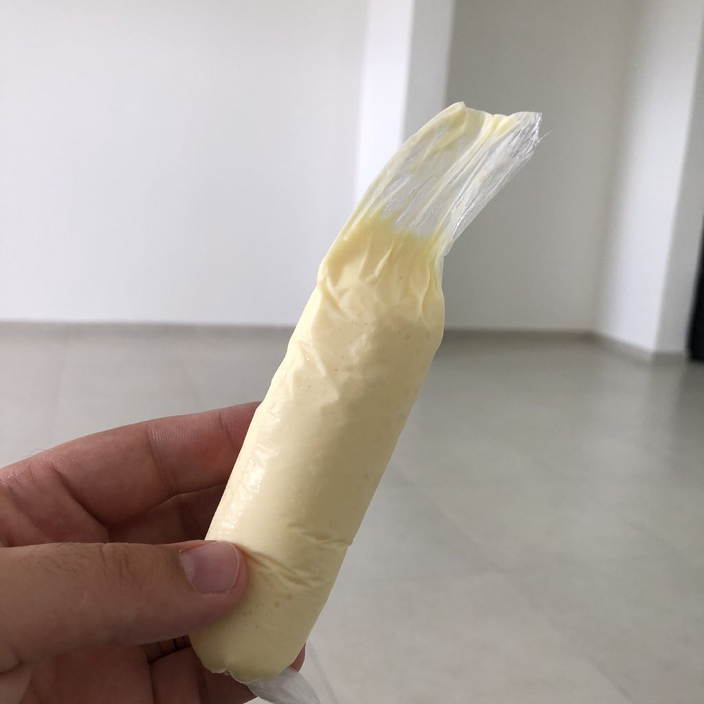 DICA DO ESTAGIÁRIO! 💡

Nossa dica mais uma vez é gastronômica, pós almoço nos corredores da universidade acabei encontrando Flau Gourmet por apenas R$3,00 🤩

O jovem empreendedor é nosso aluno e se chama Jean, ele sempre anda com sua parceira caixinha de isopor ao lado.