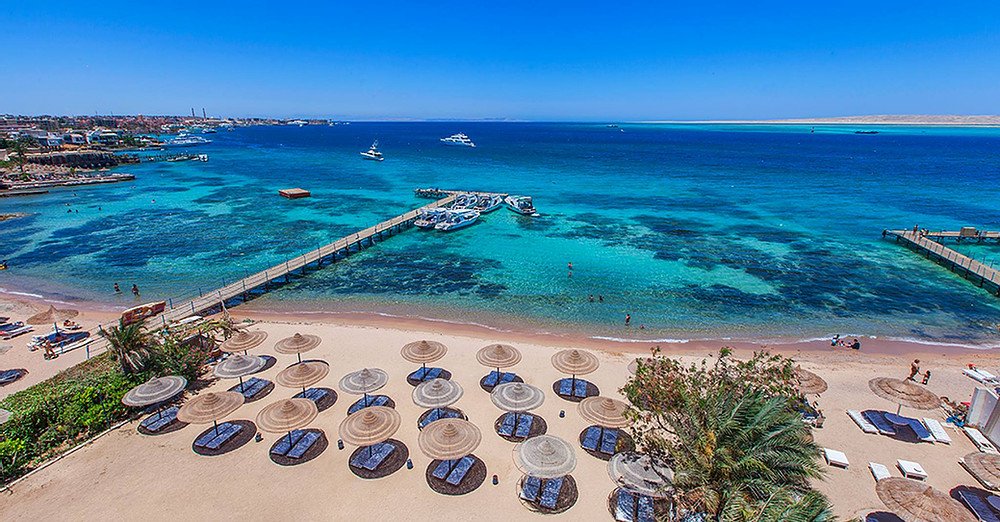 AfricaFactsZone's tweet photo. Egypt has generated $4.1 billion from tourism in the first 3 months of 2023.

11.7 million tourists visited Egypt in 2022.

Egypt generated $9 billion from 8 million tourists in 2021, $4 billion from 3.7 million tourists in 2020, $13 billion from 13 million tourists in 2019. https://t.co/1CJs4bSQgP
