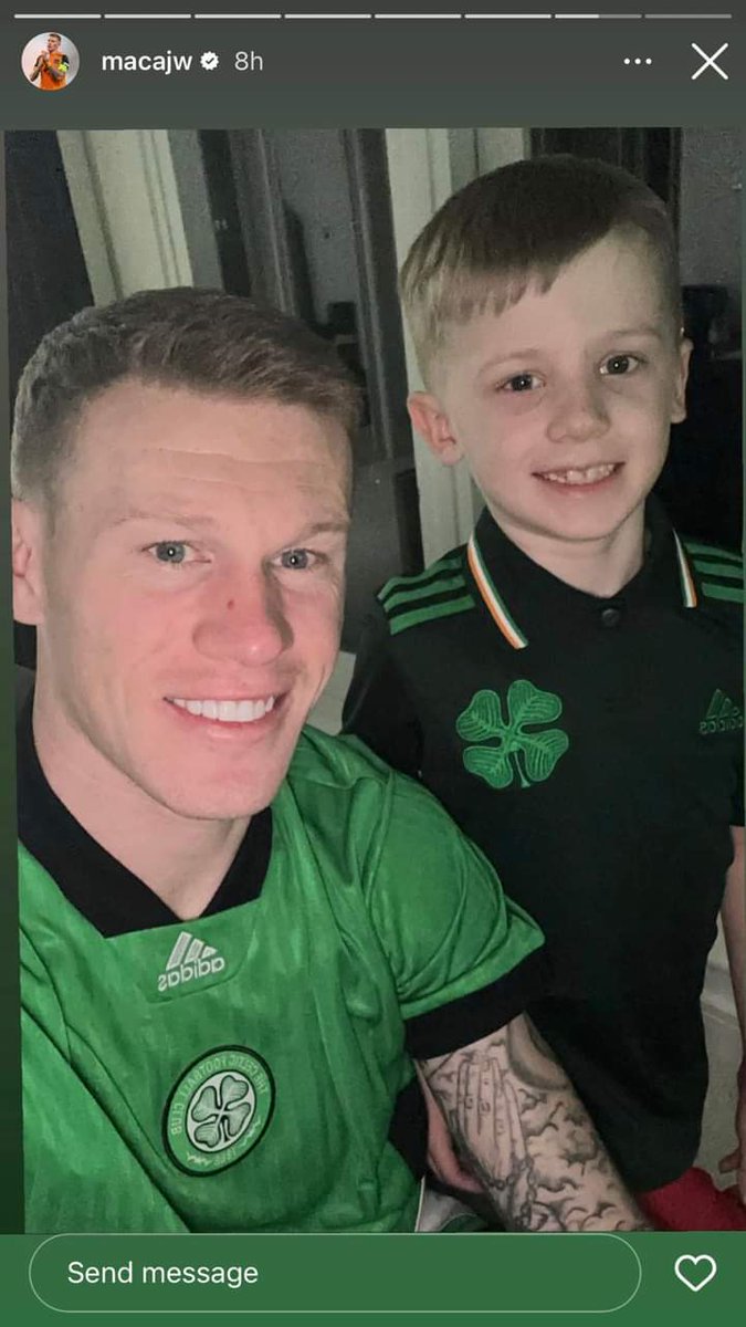 L'international irlandais James McClean et son fils arborent fièrement des maillots du Celtic🍀💚🇮🇪☘️

#CelticFC #HailHail #YNWA #COYBIG #BHOYS #CelticFamily #CelticTeam #StPatricksDay #LaFheilePadraig
 🍀🇮🇪🍀🏴󠁧󠁢󠁳󠁣󠁴󠁿🍀