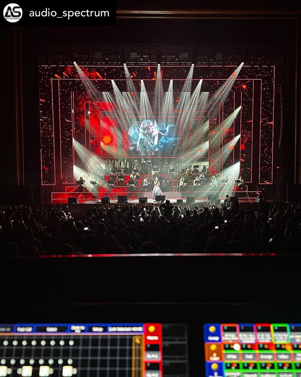 TheRobeWay's tweet photo. Bringing you our #FOHFriday #consoleshot from the @NJPAC in Newark with the team from Audio Spectrum supplying the #lightingdesign for #ShaindyPlotzker using a rig with @Robelighting #Pointe luminaires.
#therobeway #robelighting #robeintherig #audiospectrum #concertlighting https://t.co/jdMURqisYz