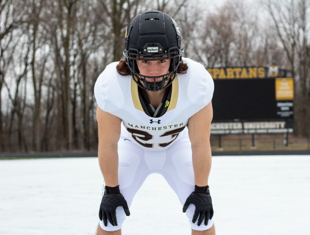 MU_SpartanFB's tweet photo. Not a lotta snow, but a whole lotta ICE #MUSpartans #MUFootball #jerseyreveal https://t.co/IbvjDyapBm