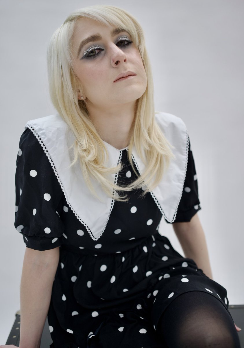 star_funeral's tweet image. My new debut album ‘In The Dark’ will be out next Friday 3/24 🤯! 

Pre-Orders are still available on the @cylsrecords webstore ! countyourluckystars.limitedrun.com/roster/starfun…

 💫TONIGHT, we are playing Lancaster, PA with #sharpdarts and @worriespa at Papas Palace ! DM for address!💫