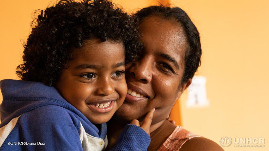 Gracias <a href="/JanezLenarcic/">Janez Lenarčič</a> de la UE y <a href="/HarjitSajjan/">Harjit Sajjan</a> de Canadá por organizar una conferencia en solidaridad con los refugiados y migrantes de Venezuela y sus países de acogida - una dimension de la movilidad humana en las Américas que necesita respuestas humanitarias y de desarrollo.