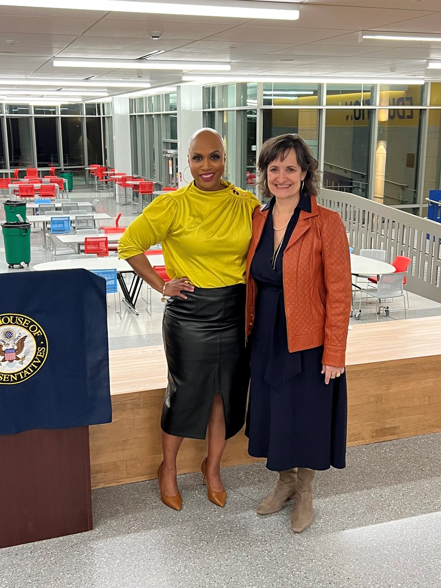 RepPressley's tweet photo. Thank you to everyone who joined Mayor @katjballantyne &amp; I for our community coffee in Somerville!

Always grateful for the opportunity to be in community, hear your concerns, and update you on our work to support folks in Somerville &amp; across the #MA7. https://t.co/sHZMOH5tuv