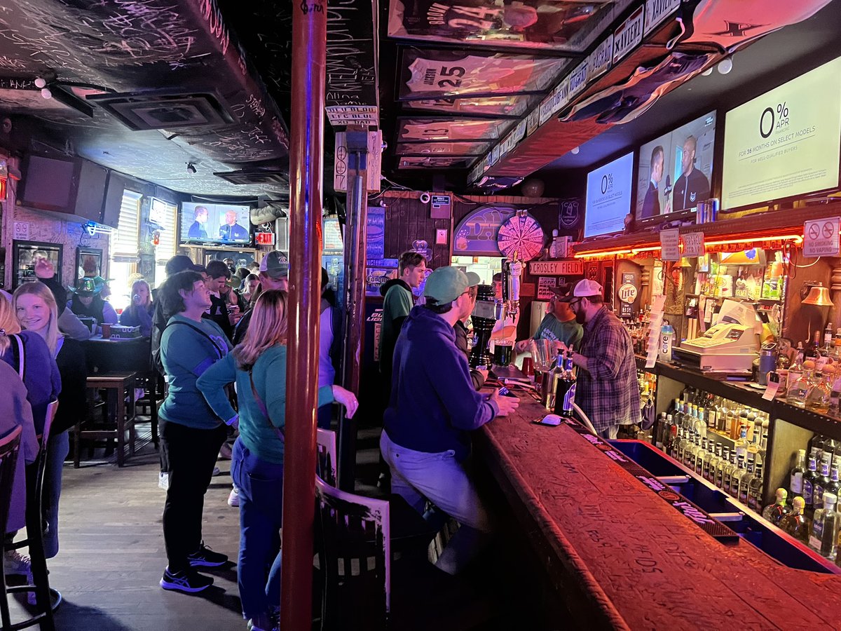 OttilieMadeline's tweet image. #XAVIER fans! How are we feeling?! We’re camped out to watch the game with you at THE Xavier bar: Dana Gardens! Live later tonight with reaction to the game 🏀@WCPO